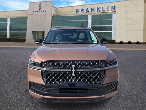New 2026 Lincoln Navigator Black Label AWD/4WD image 2