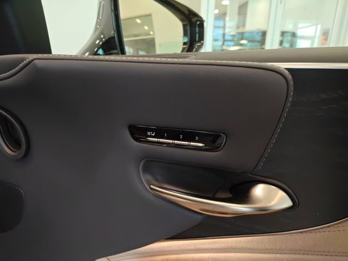 Used 2024 Lexus LS 500 RWD image 20