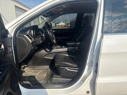 Used 2013 Jeep Grand Cherokee Altitude AWD/4WD image 3