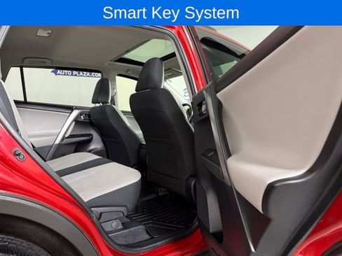 Used 2017 Toyota RAV4 XLE FWD image 20
