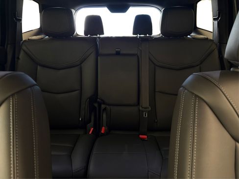 New 2025 Cadillac XT6 Luxury image 17