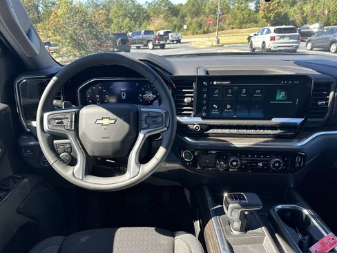 New 2026 Chevrolet Silverado 1500 LT w/ Z71 Off-Road Package image 22