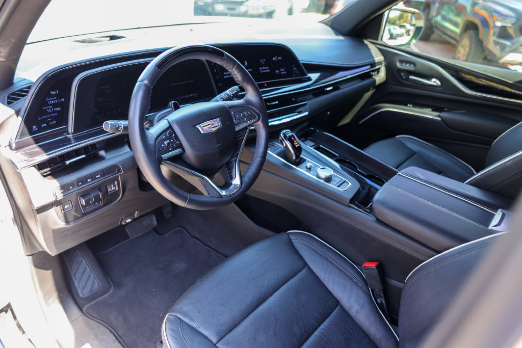 Used 2024 Cadillac Escalade Sport AWD/4WD image 9