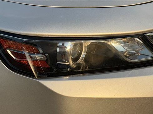 Used 2018 Chevrolet Impala Premier FWD image 11