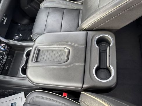 Used 2023 GMC Yukon XL SLT image 29