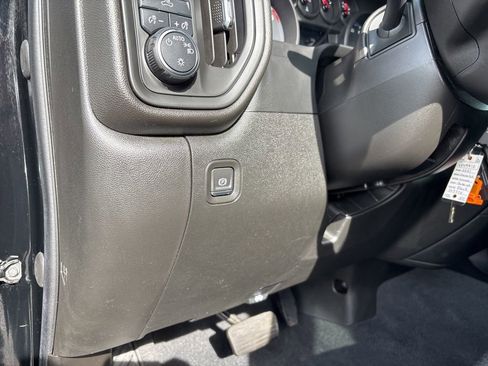 Used 2021 Chevrolet Silverado 1500 Custom AWD/4WD image 6