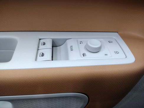 New 2025 Volkswagen ID. Buzz Pro S Plus image 22