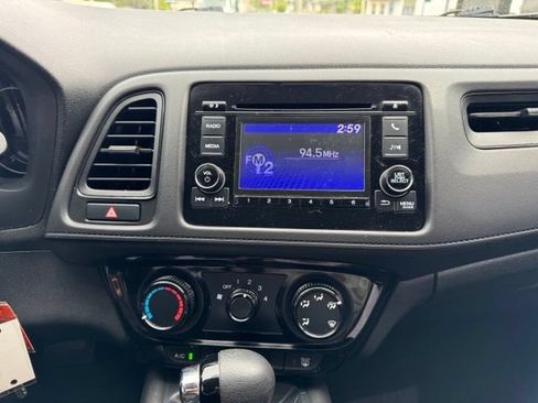 Used 2022 Honda HR-V LX image 19