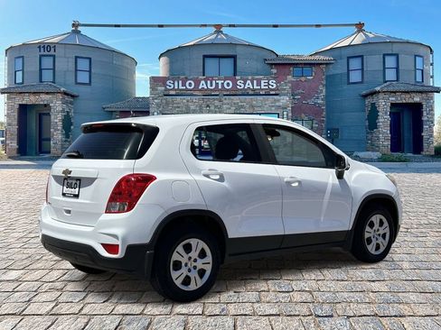 Used 2019 Chevrolet Trax LS w/ LPO, Protection Package FWD image 5