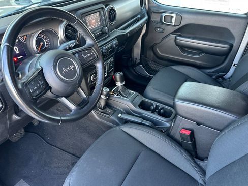 Used 2020 Jeep Wrangler Sport image 9
