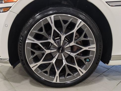 Used 2023 Genesis G90 3.5T image 19