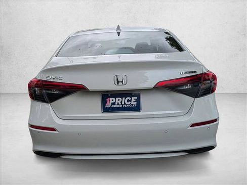 Used 2024 Honda Civic Touring image 7
