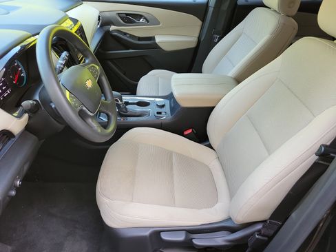 Used 2023 Chevrolet Traverse LS AWD/4WD image 9