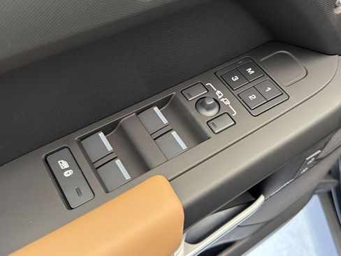 New 2026 Land Rover Defender 110 S AWD/4WD image 15
