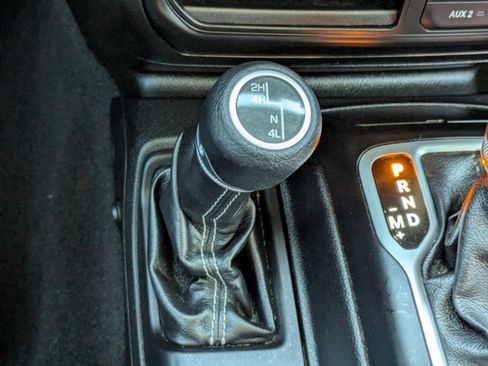 Used 2018 Jeep Wrangler Unlimited Sahara w/ Safety Group image 30