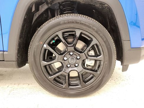 Used 2026 Jeep Compass Latitude image 20