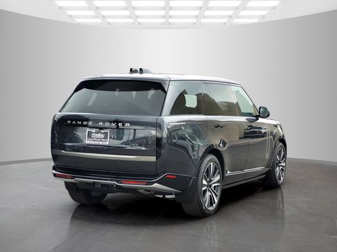 New 2026 Land Rover Range Rover Long Wheelbase SE AWD/4WD image 6