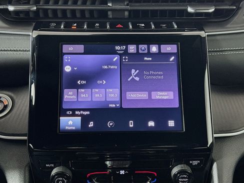 Used 2025 Jeep Grand Cherokee L Laredo image 21