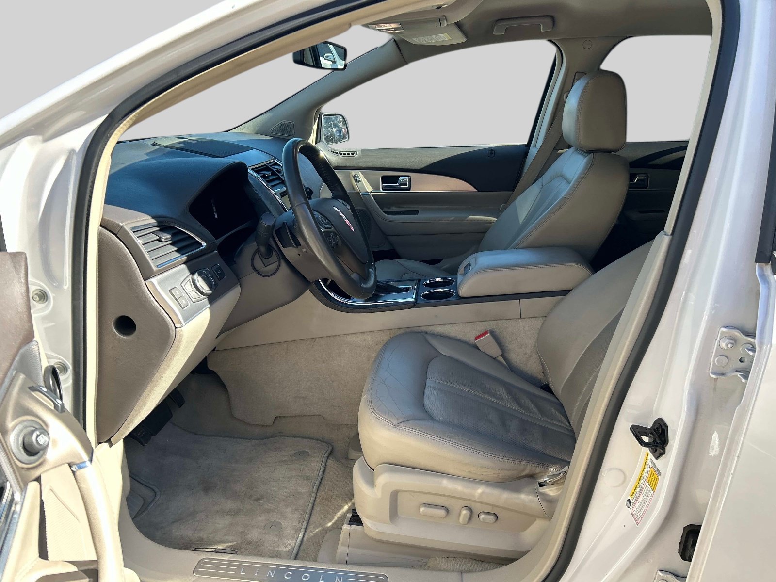 Used 2013 Lincoln MKX FWD image 12