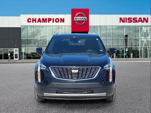 Used 2023 Cadillac XT4 Premium Luxury image 2