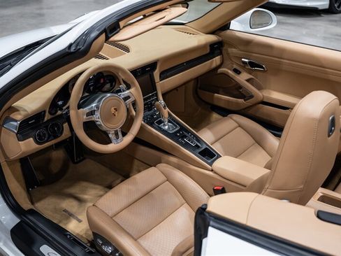 Used 2013 Porsche 911 Carrera RWD image 47