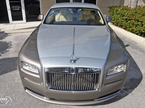 Used 2015 Rolls-Royce Wraith image 33