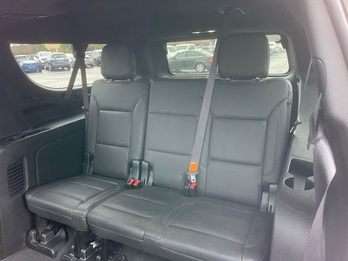 Used 2021 Chevrolet Suburban Z71 image 24