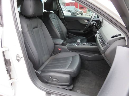 Used 2017 Audi A4 2.0T Ultra Premium w/ Convenience Package FWD image 11