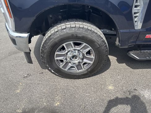 Used 2024 Ford F350 Lariat w/ Camper Package image 11