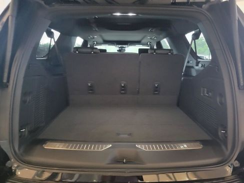 New 2026 GMC Yukon XL AT4 w/ AT4 Premium Plus Package AWD/4WD image 5