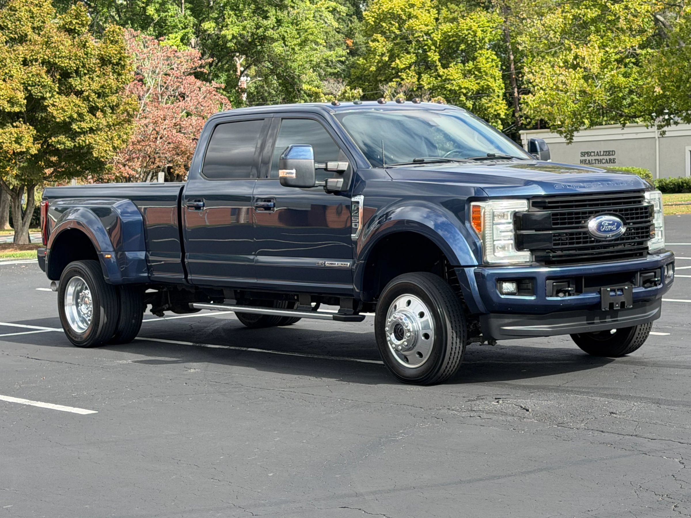 Used 2017 Ford F450 Lariat w/ Lariat Ultimate Package AWD/4WD image 4