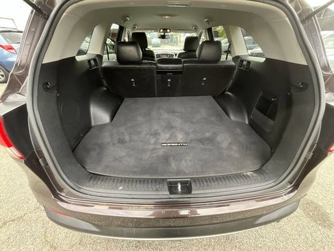 Used 2016 Kia Sorento EX image 28