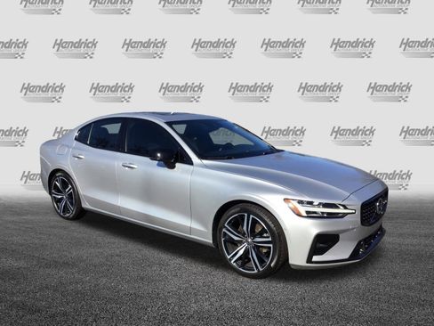 Used 2022 Volvo S60 B5 R-Design w/ Protection Package Premier image 2