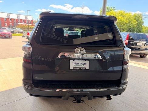 Used 2016 Toyota 4Runner 4WD image 6
