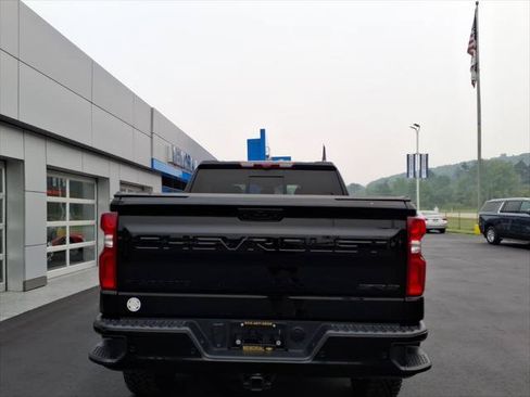 Used 2025 Chevrolet Silverado 1500 ZR2 w/ Technology Package AWD/4WD image 6