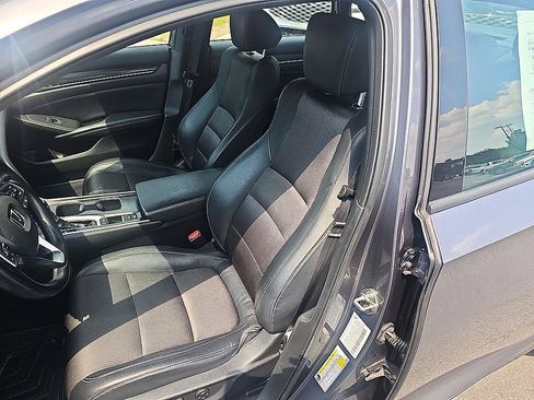 Used 2018 Honda Accord Sport image 14