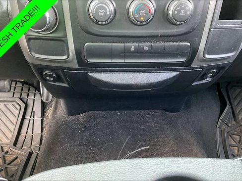 Used 2017 RAM 1500 Express RWD image 16