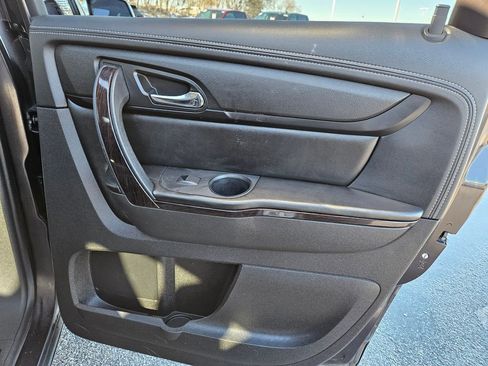 Used 2017 Chevrolet Traverse Premier image 33