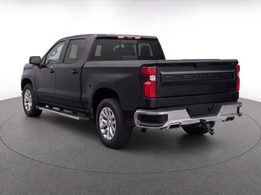 Used 2021 Chevrolet Silverado 1500 LTZ w/ Technology Package AWD/4WD image 3