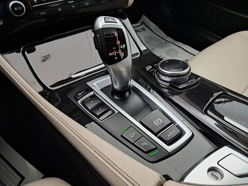 Used 2014 BMW 535i xDrive 535i xDrive Premium image 20