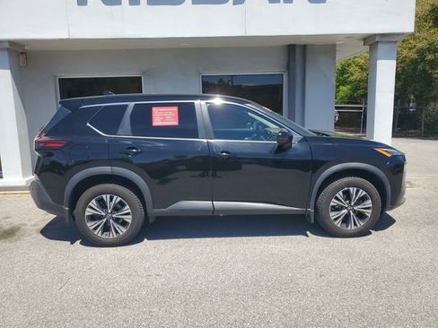 Certified 2022 Nissan Rogue SV image 7