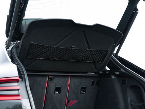 Used 2017 Porsche Macan Turbo image 34