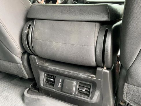 Used 2024 Chevrolet Silverado 2500 LT AWD/4WD image 22