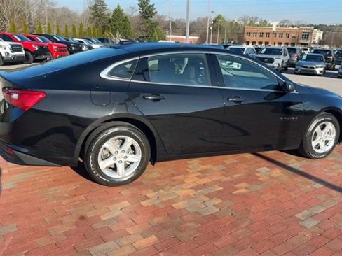 Used 2023 Chevrolet Malibu LS image 3