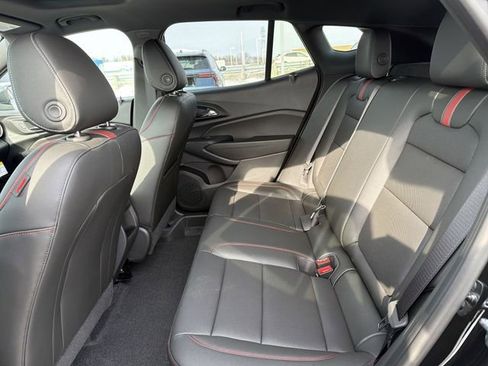 New 2026 Chevrolet Trax RS w/ Sunroof Package image 21