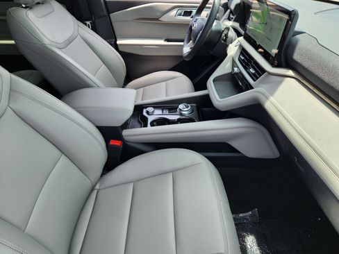 New 2026 Ford Explorer Active w/ Active Comfort Package RWD image 11