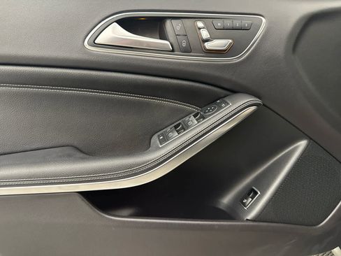 Used 2020 Mercedes-Benz GLA 250 w/ Premium Package image 14