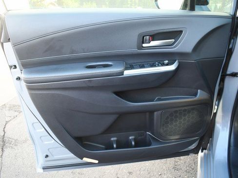 Used 2025 Toyota Sienna XLE Woodland Edition image 13