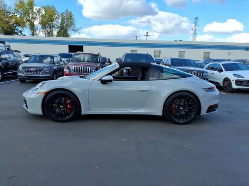 Used 2024 Porsche 911 Targa 4S w/ Premium Package image 2