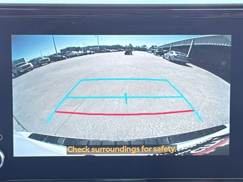 Certified 2023 Toyota Highlander XLE image 24